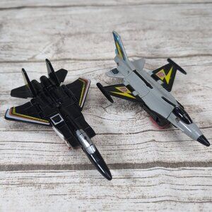 Lot of 2 Transformers Generation 1 G1 Airplane Action Figures